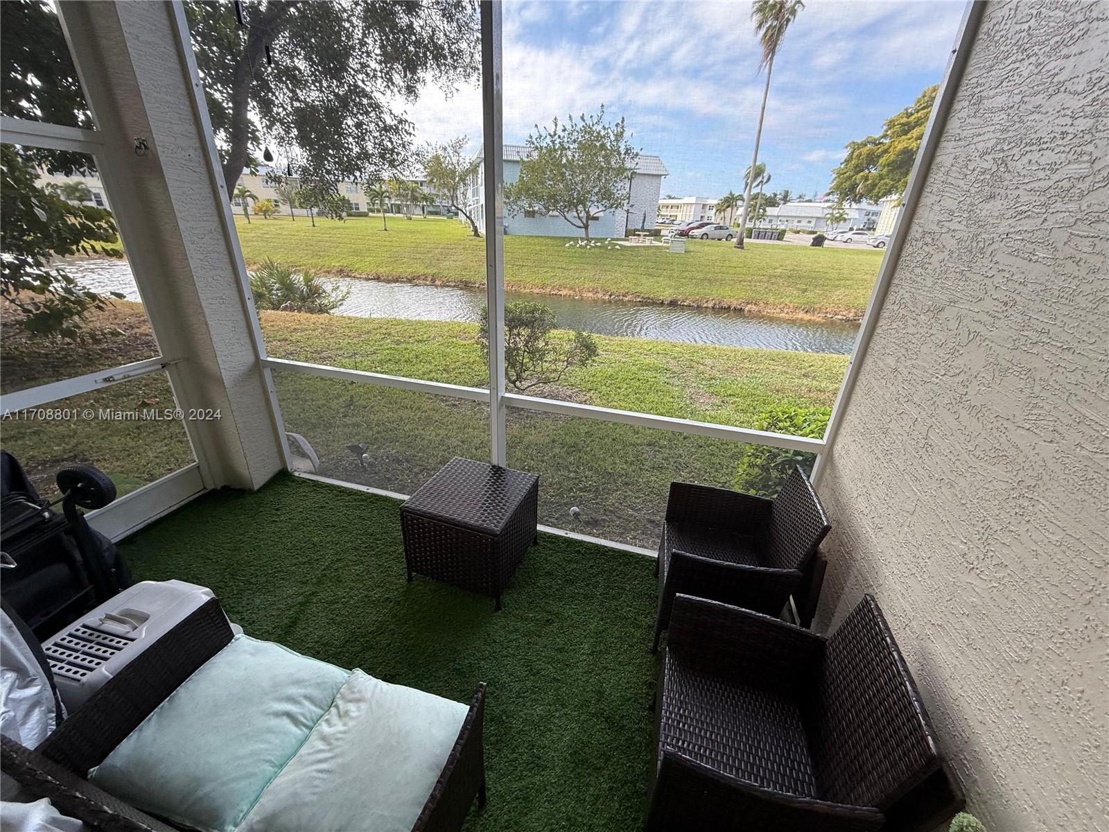 PINES OF BOCA BARWOOD CON - Residential