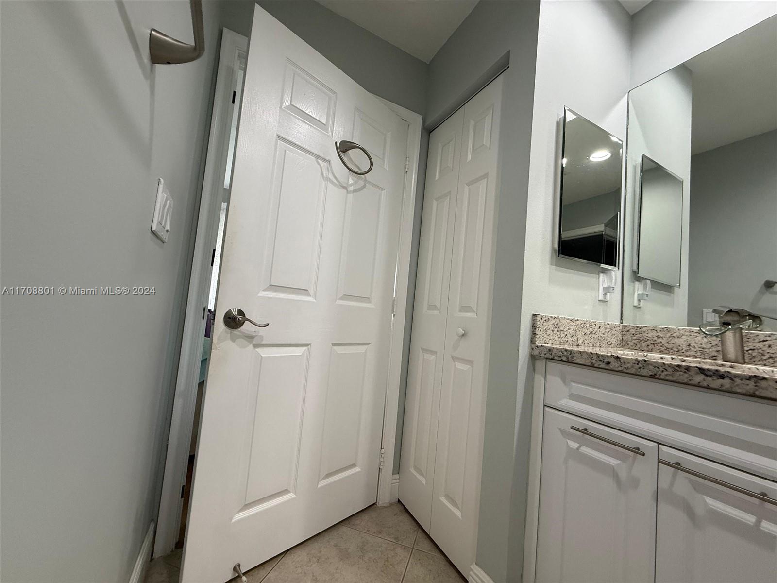 PINES OF BOCA BARWOOD CON - Residential