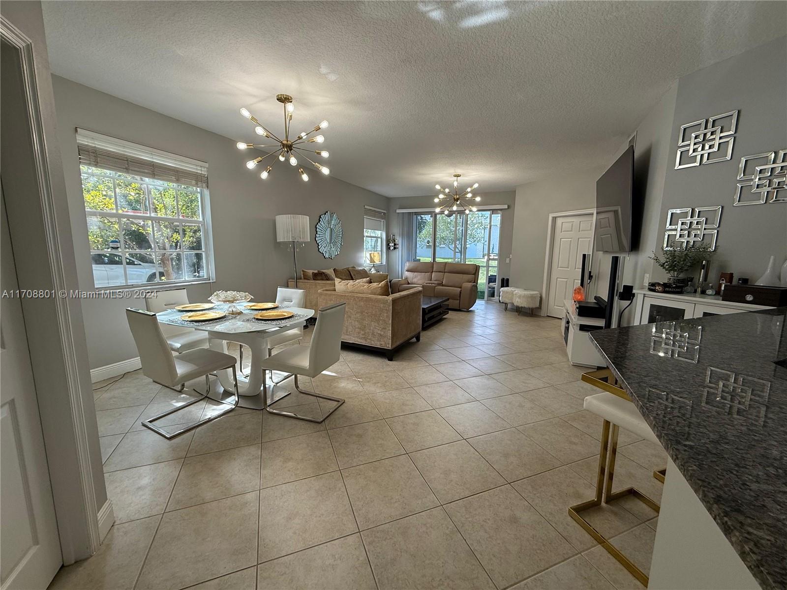 PINES OF BOCA BARWOOD CON - Residential