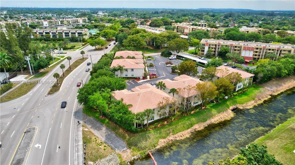 PINES OF BOCA BARWOOD CON - Residential