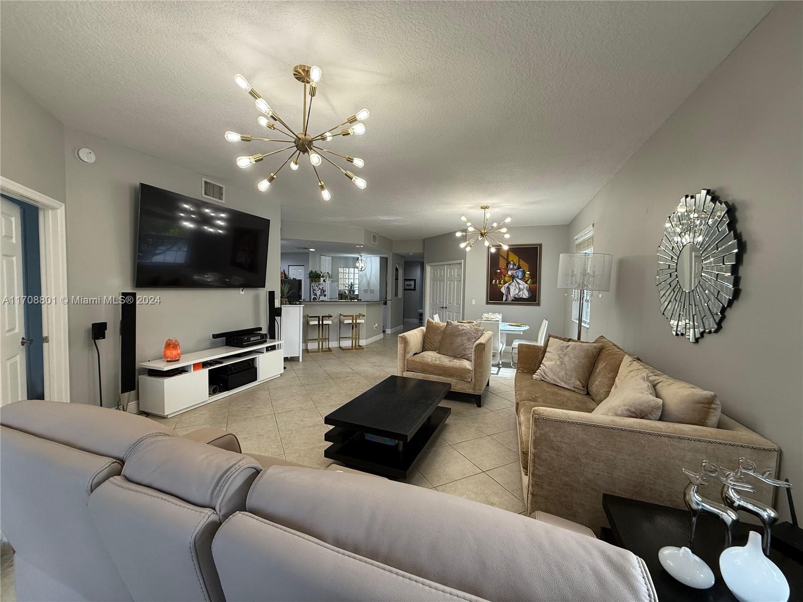 PINES OF BOCA BARWOOD CON - Residential