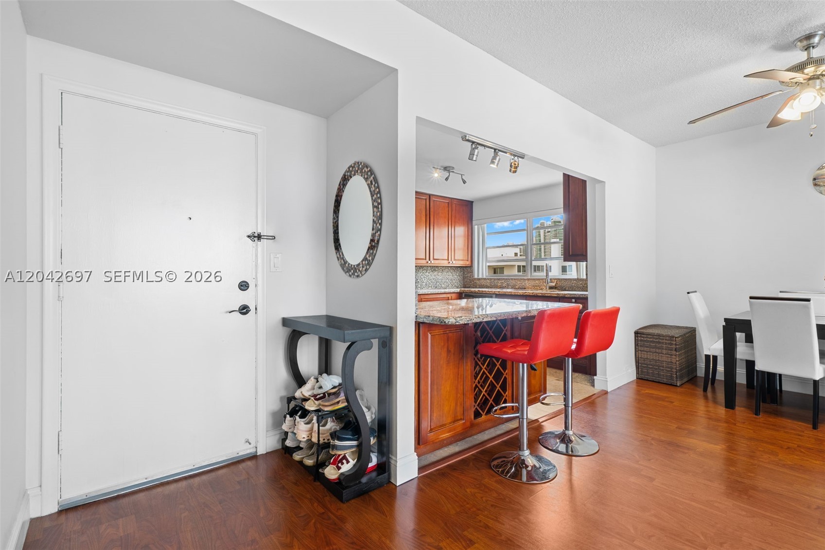 1817 S Ocean Dr PH28