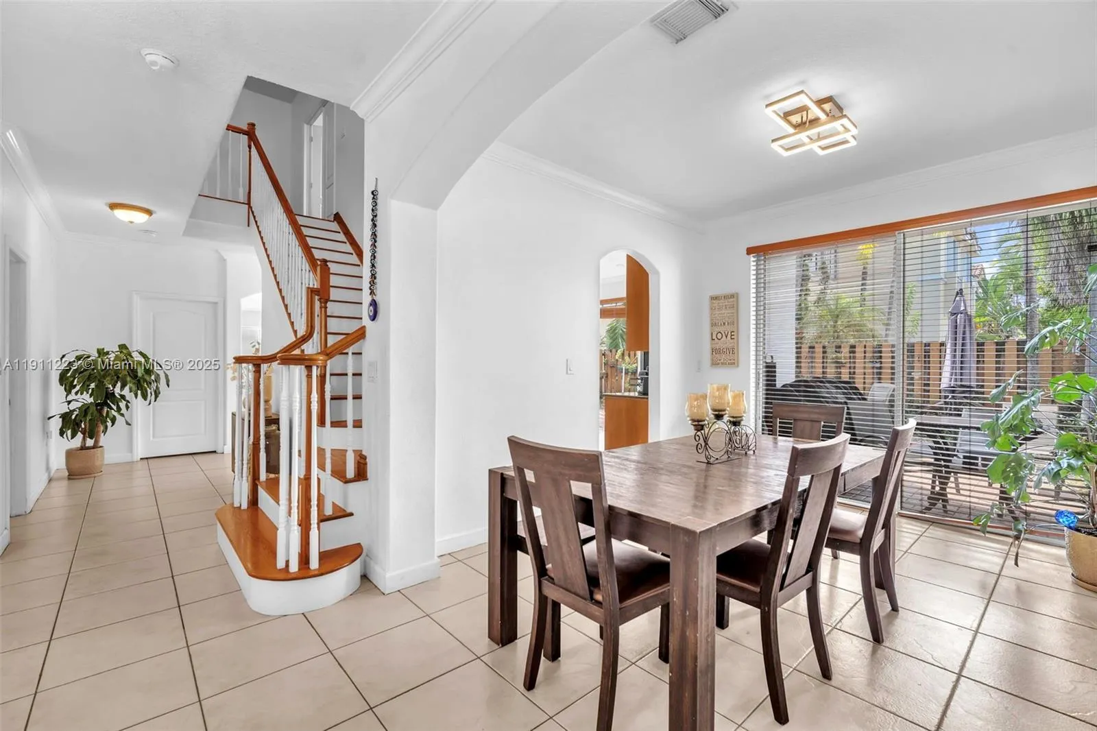 Miami, Florida 33174, United States, 4 Bedrooms Bedrooms, ,3 BathroomsBathrooms,Residential,Active,242262