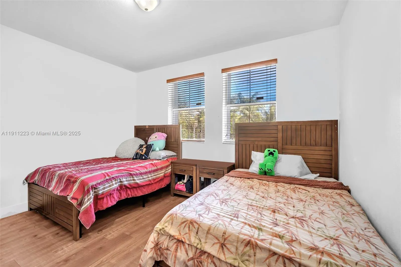 Miami, Florida 33174, United States, 4 Bedrooms Bedrooms, ,3 BathroomsBathrooms,Residential,Active,242262