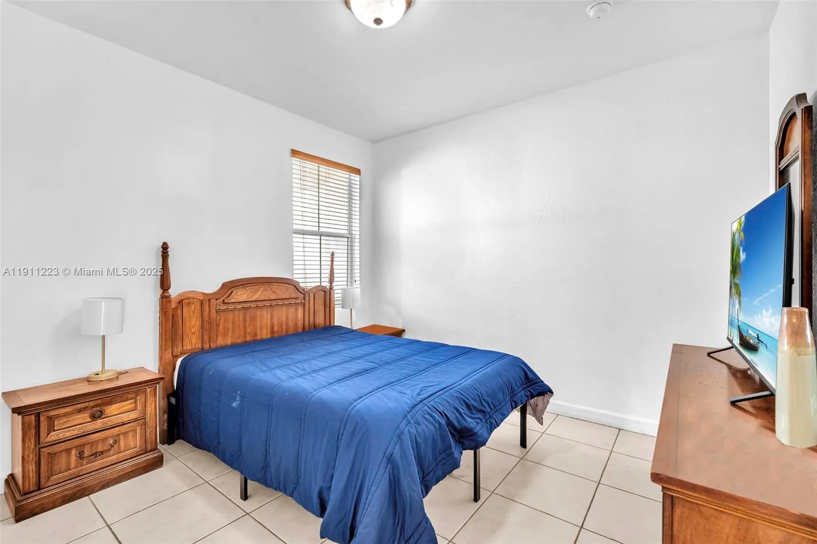 Miami, Florida 33174, United States, 4 Bedrooms Bedrooms, ,3 BathroomsBathrooms,Residential,Active,242262