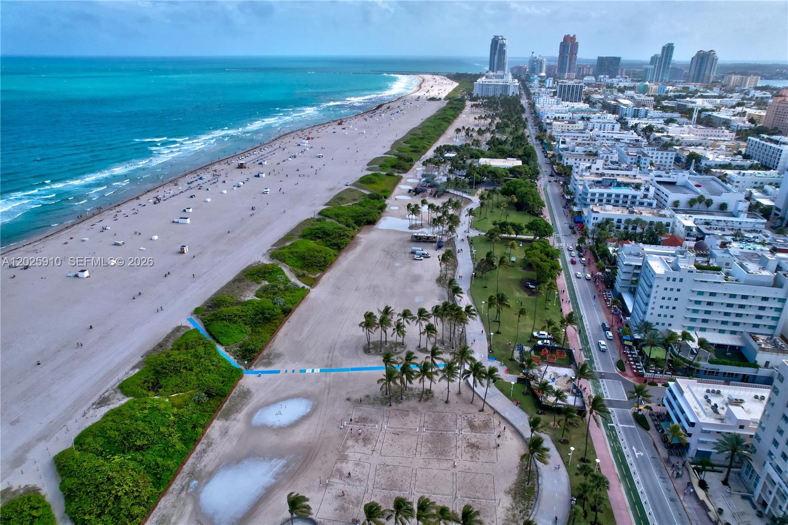 ISLANDER CONDO APTS - Residential