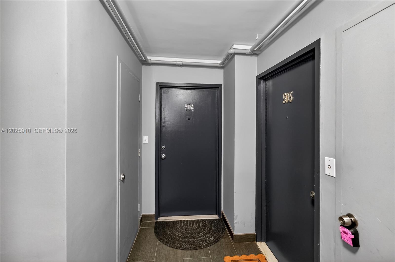 ISLANDER CONDO APTS - Residential