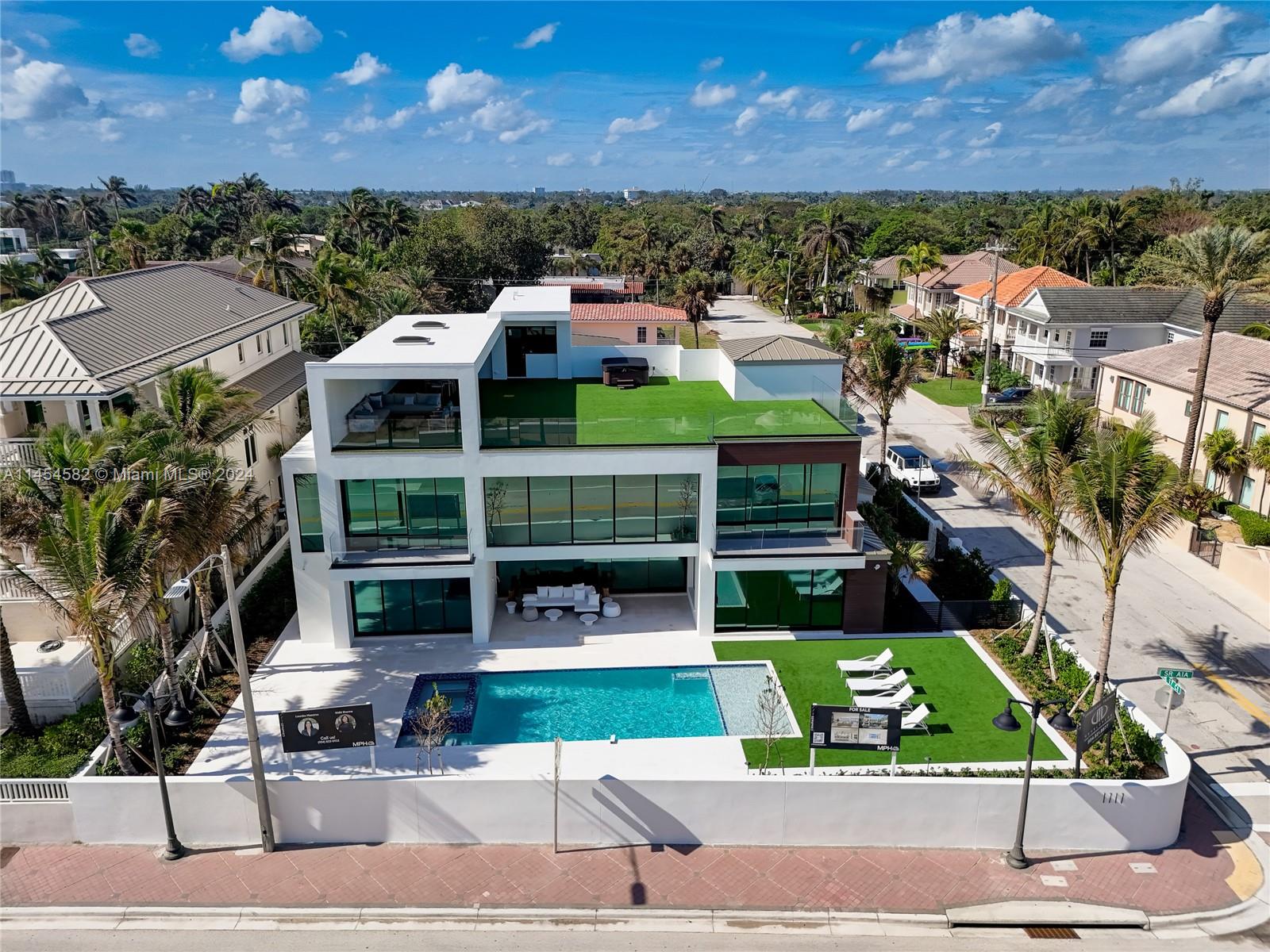 LAS OLAS BY THE SEA EXT - Residential
