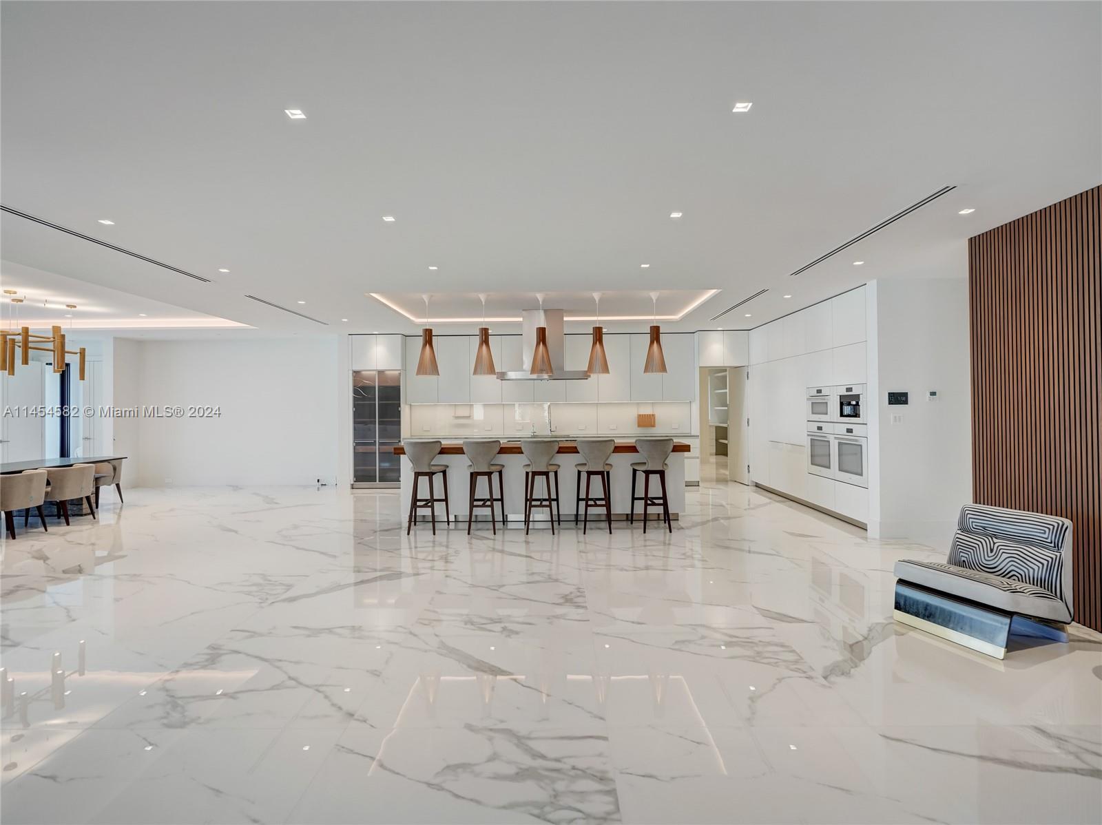 LAS OLAS BY THE SEA EXT - Residential