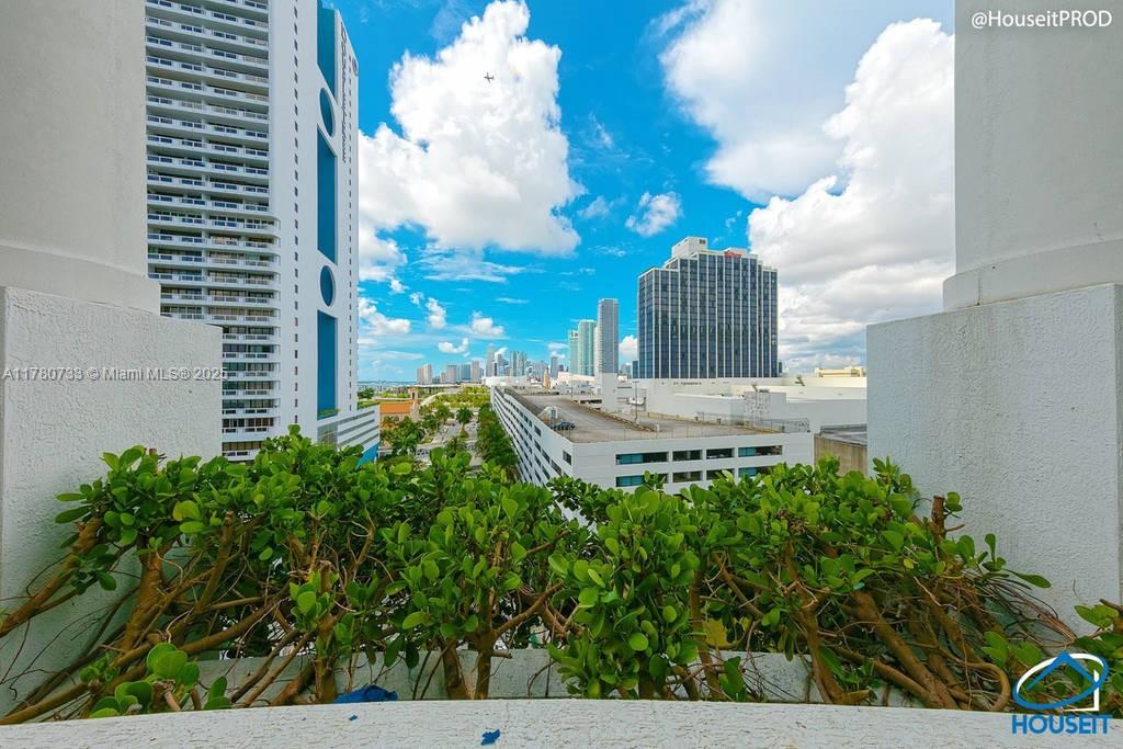Address Not Disclosed, Miami, Broward County, Florida - 1 Bathrooms - 