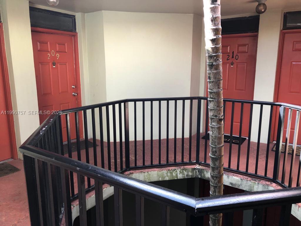 LAKE POINTE 8 CONDO - Residential