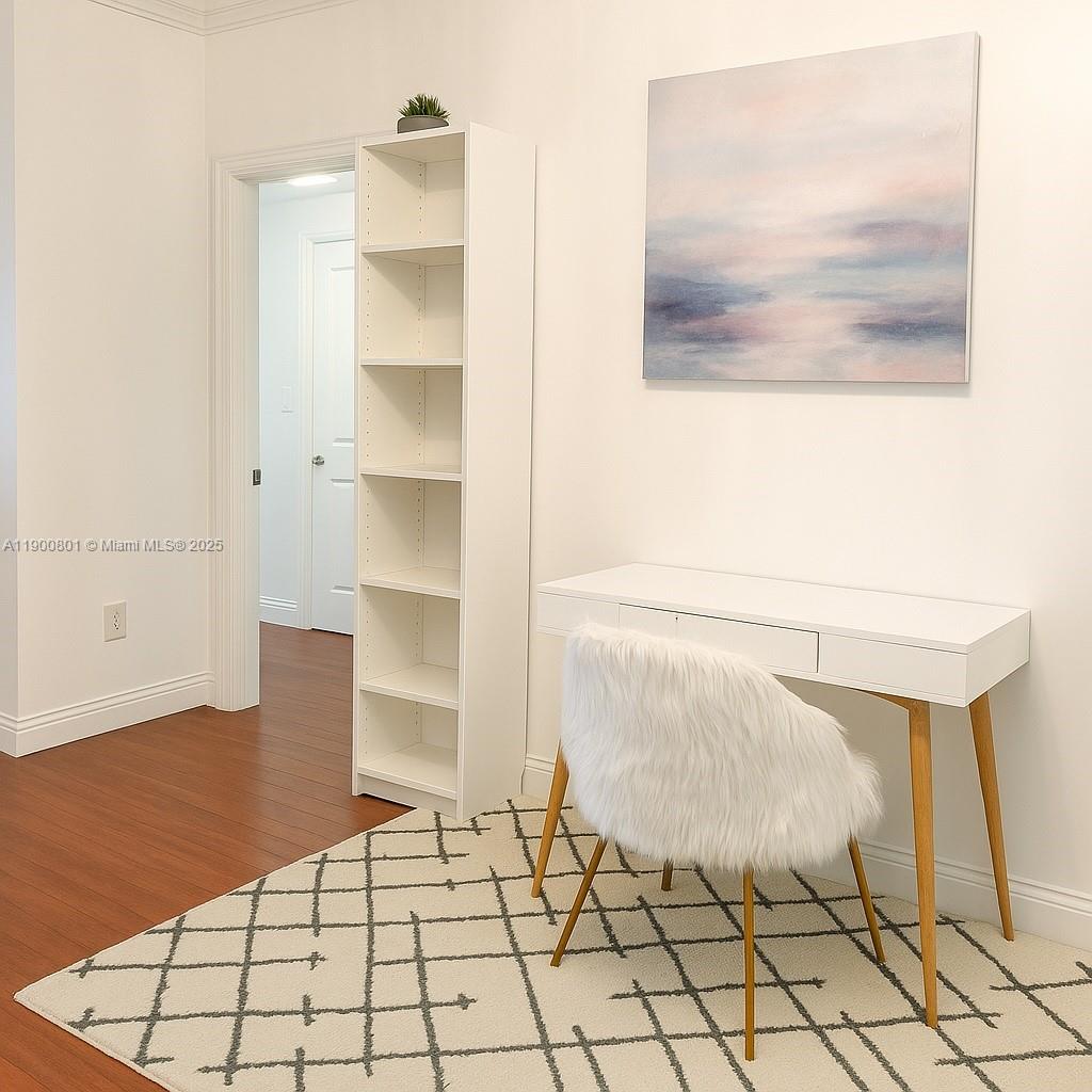 TOSCANO CONDO - Residential