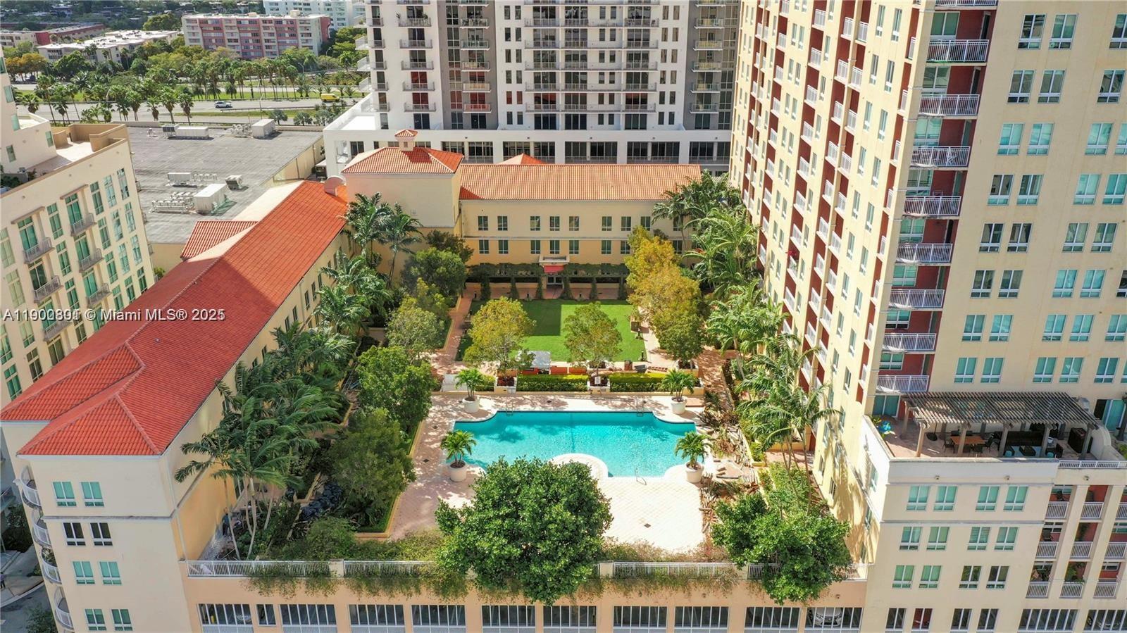 TOSCANO CONDO - Residential