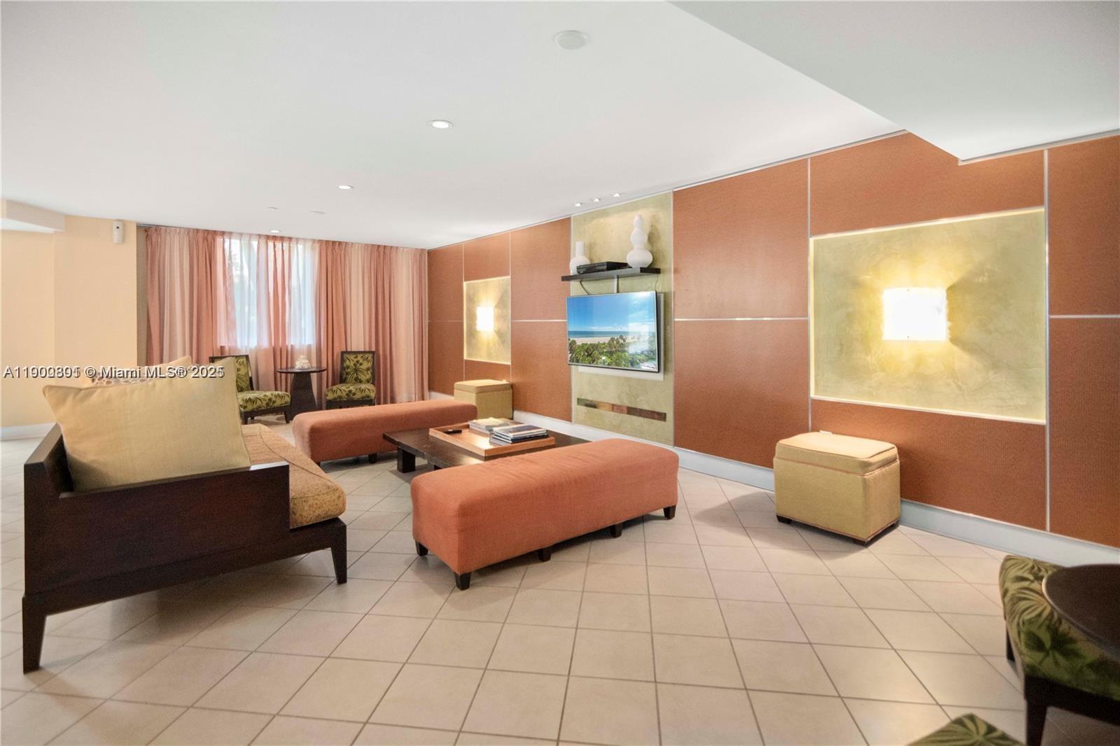 TOSCANO CONDO - Residential