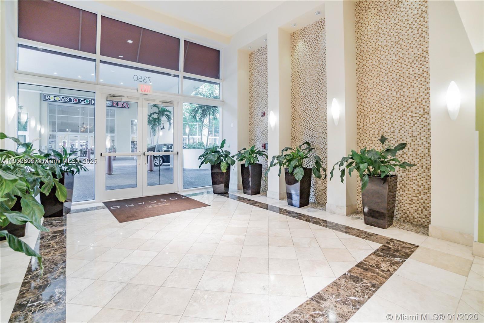 TOSCANO CONDO - Residential