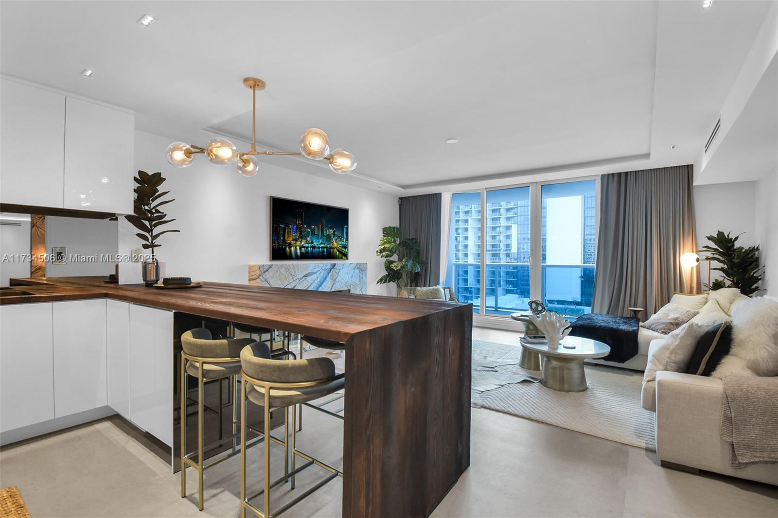 2301 Collins Ave 1201, Miami Beach, Miami-Dade County, Florida - 2 Bedrooms  
2 Bathrooms - 