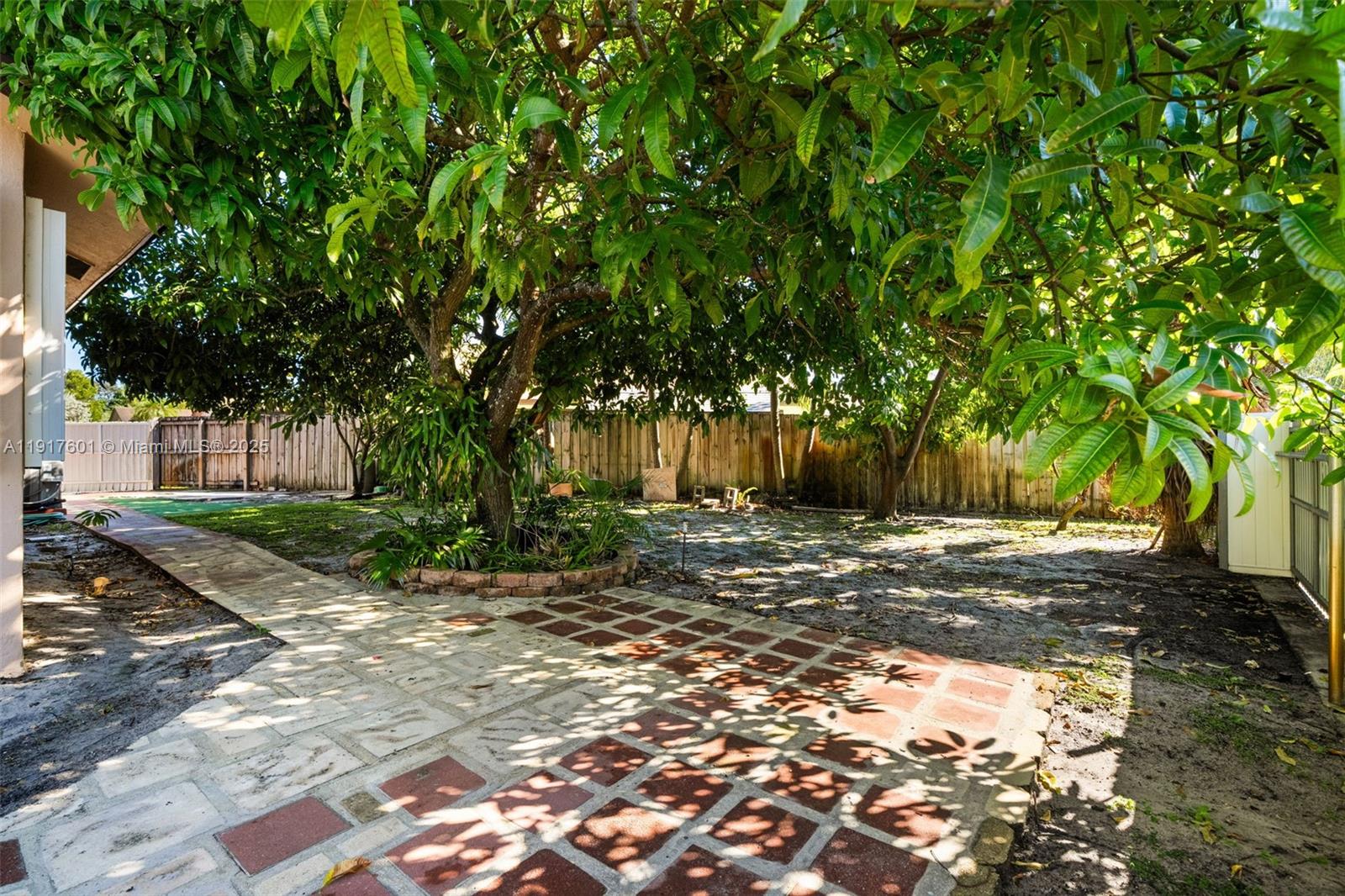 SELIGMAN-ARNEL ESTATES - Residential