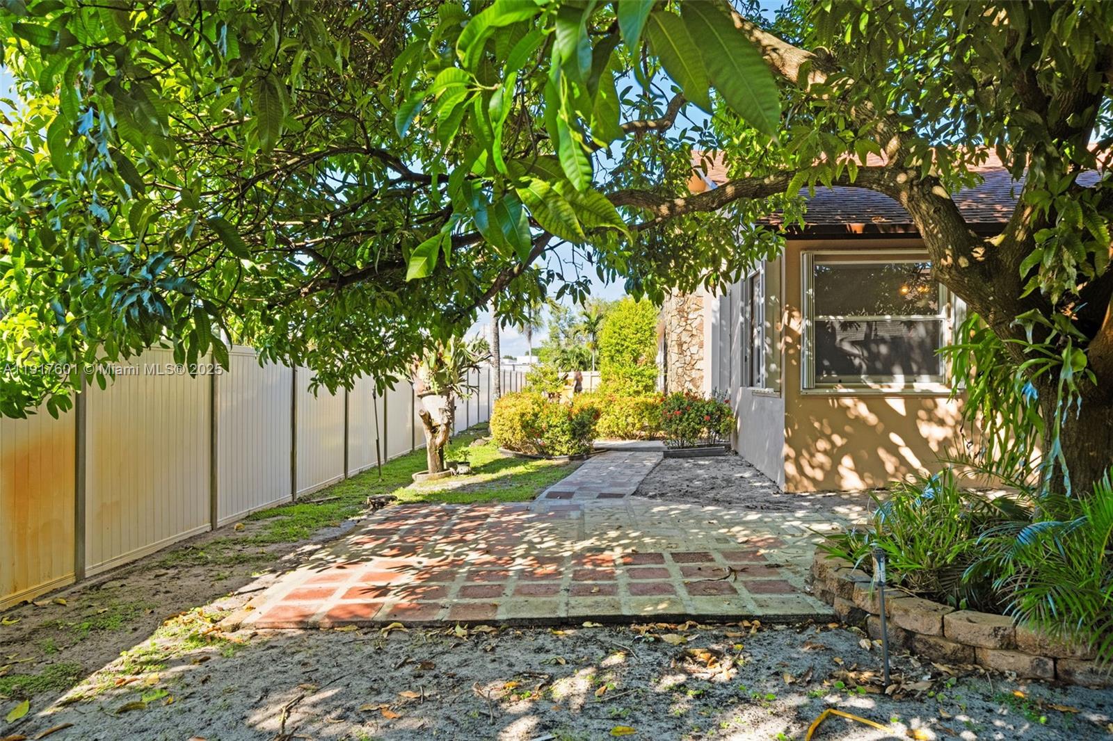 SELIGMAN-ARNEL ESTATES - Residential