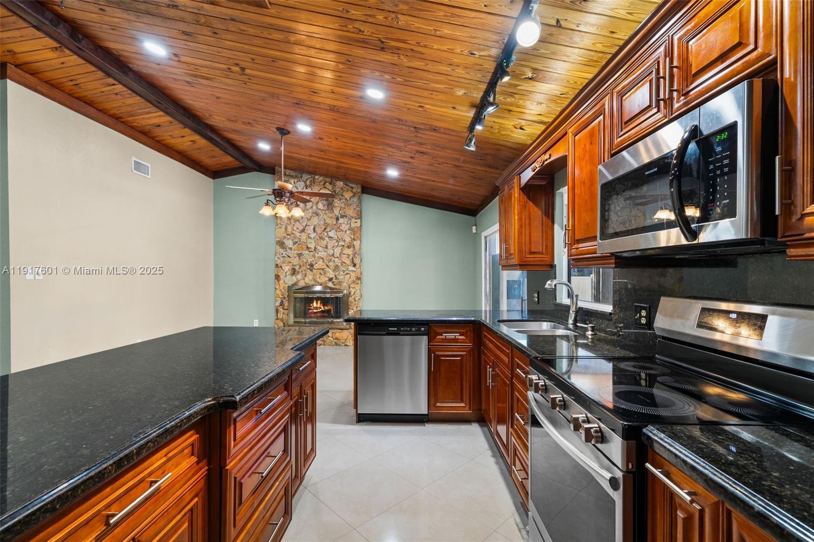 SELIGMAN-ARNEL ESTATES - Residential