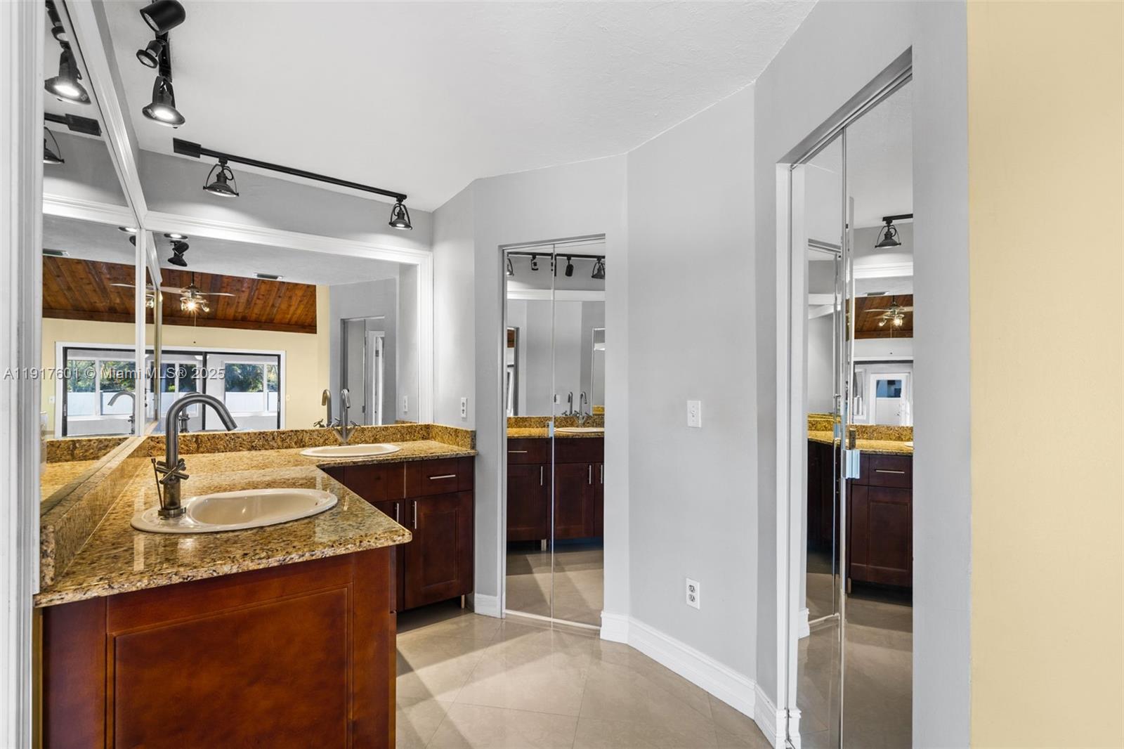 SELIGMAN-ARNEL ESTATES - Residential