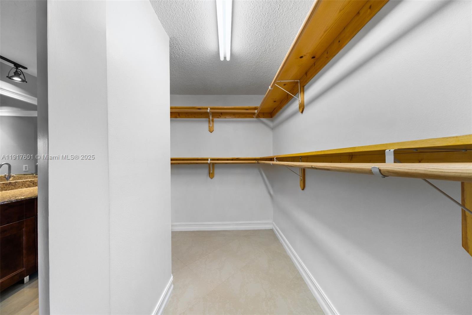 SELIGMAN-ARNEL ESTATES - Residential