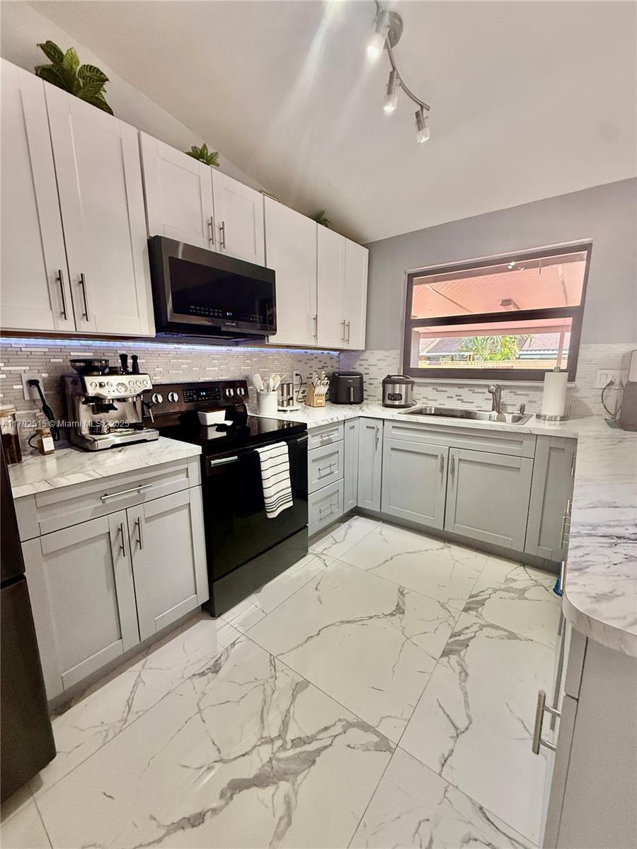 14712 SW 84th Ter