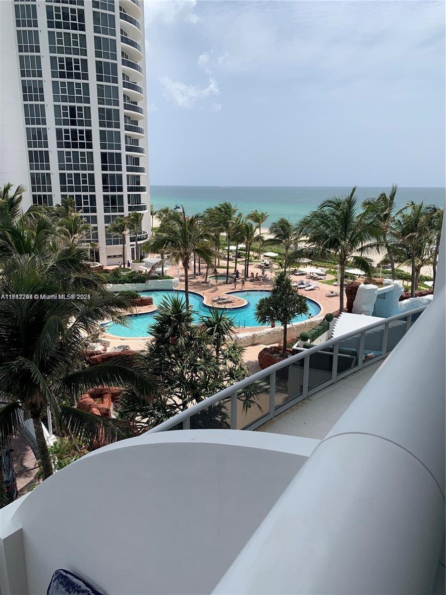 Property for Sale at 18101 Collins Ave 606, Sunny Isles Beach, Miami-Dade County, Florida - Bedrooms: 1 
Bathrooms: 2  - $995,000