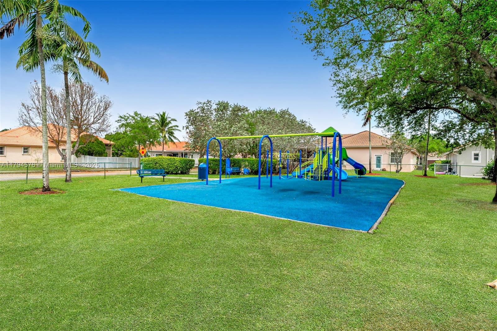 PEMBROKE FALLS - Residential