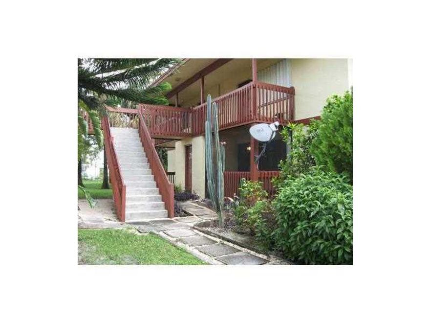 TOTALLY RENOVATED 1ST FLOOR 1 BEDROOM CONDO IN HIDDEN FOREST. WASHER AND DRYER IN UNIT. QUITE COMPLEX.