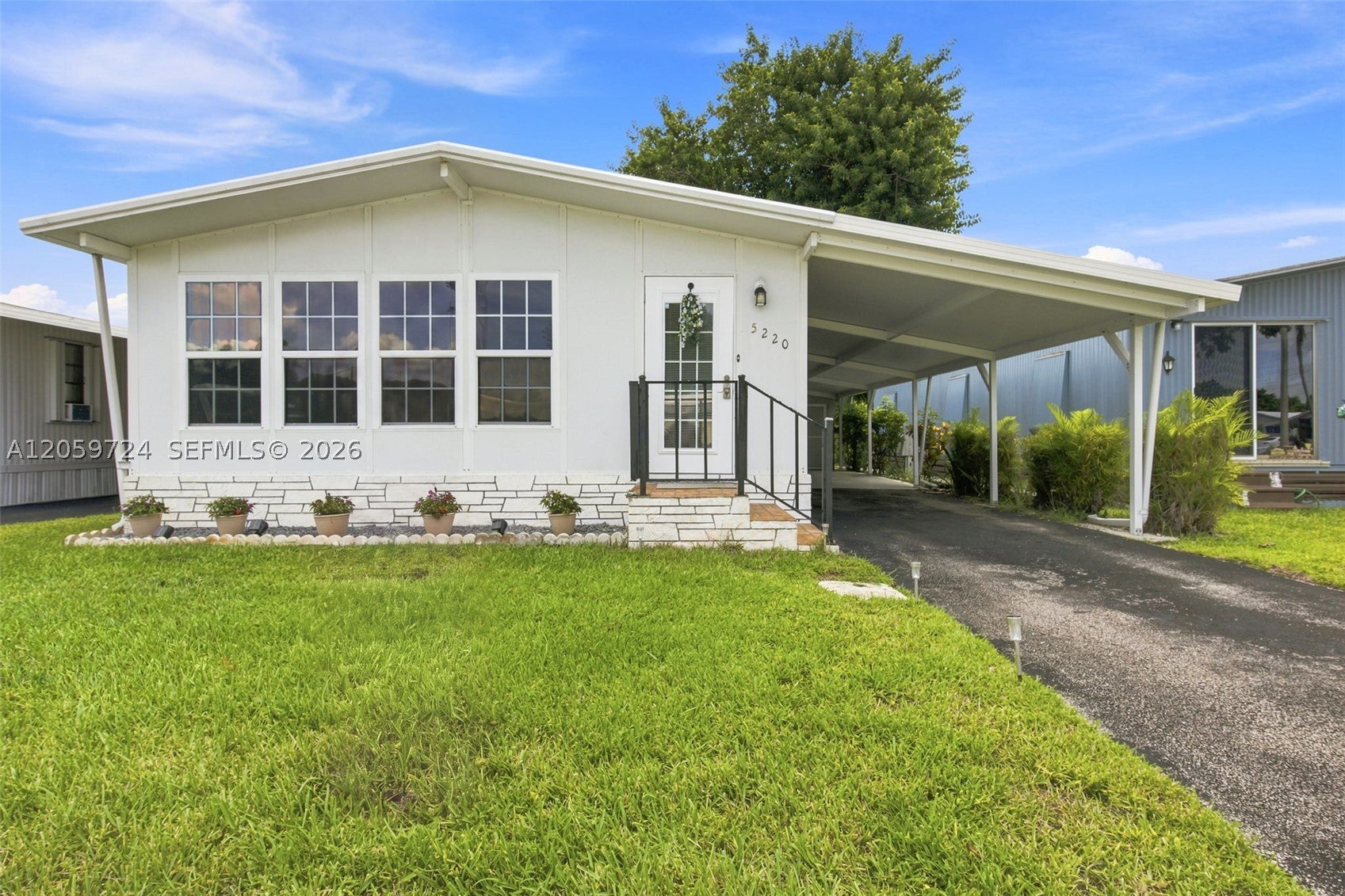 5220 SW 29th Ter