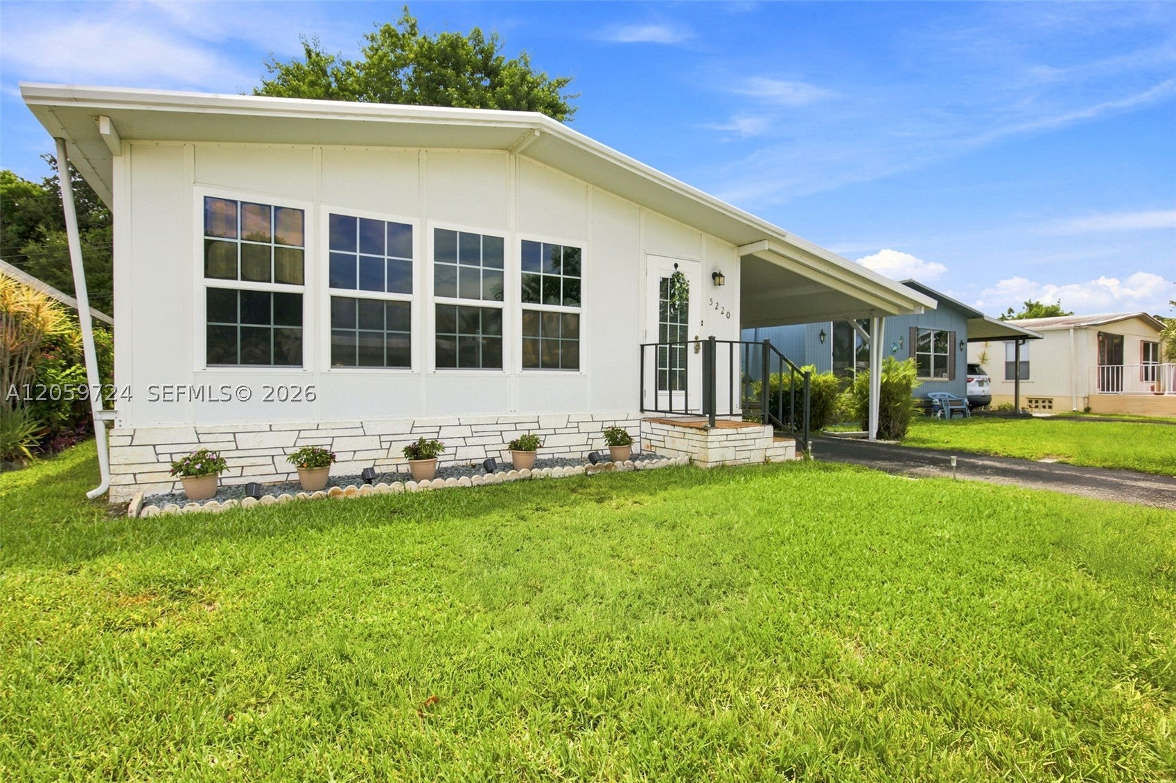 5220 SW 29th Ter