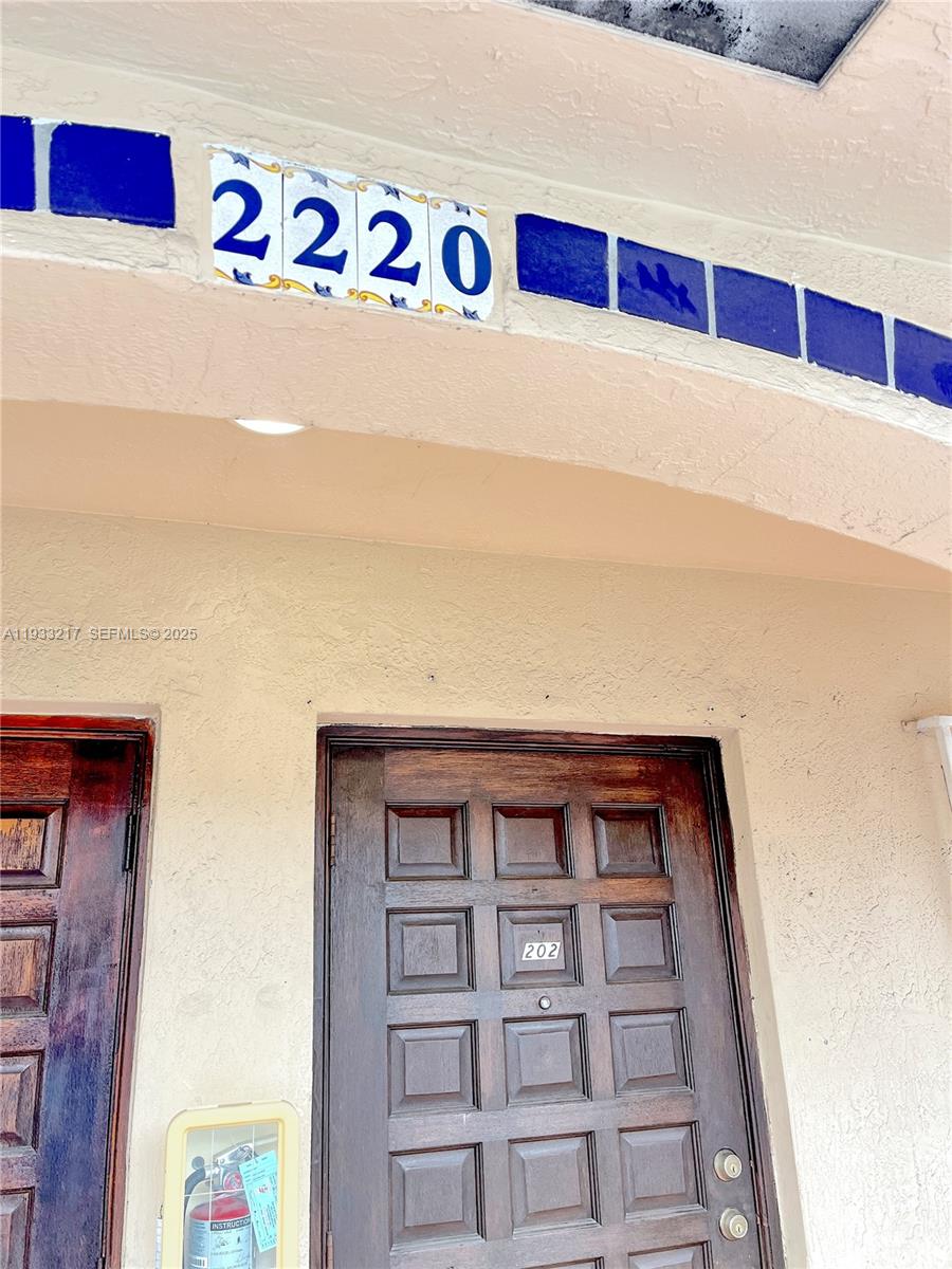 RESIDENCIAL EL PRADO COND - Residential Lease