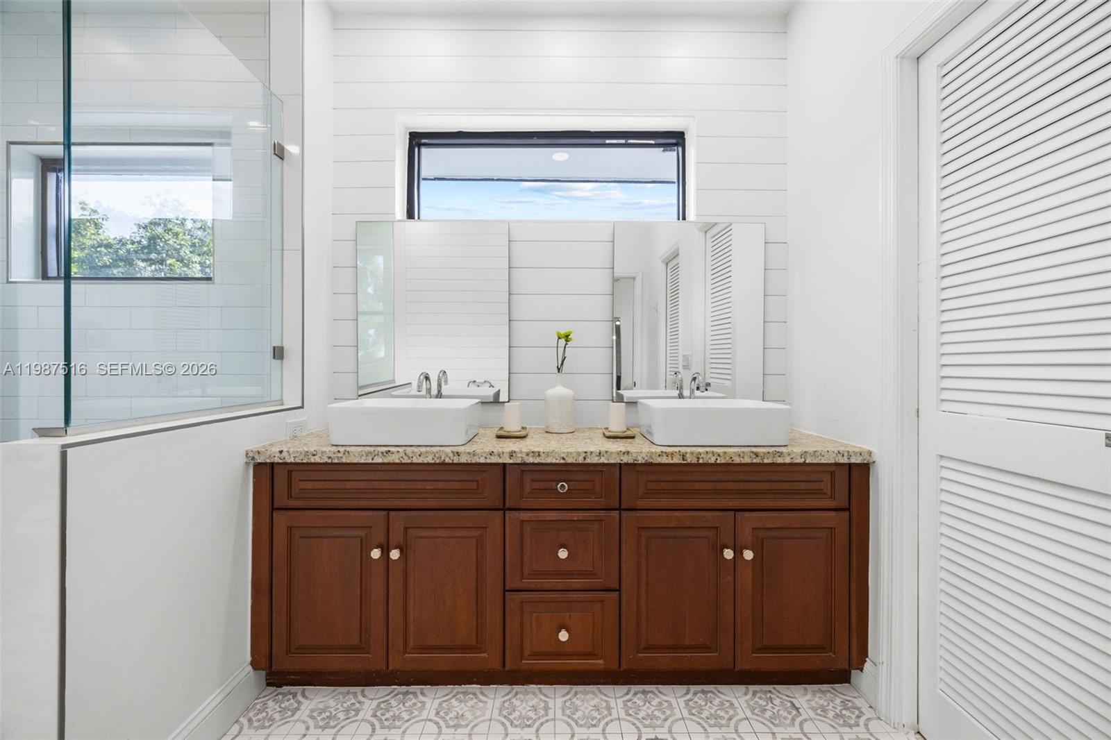 ROYAL PALM HARBOR REPLAT - Residential Lease