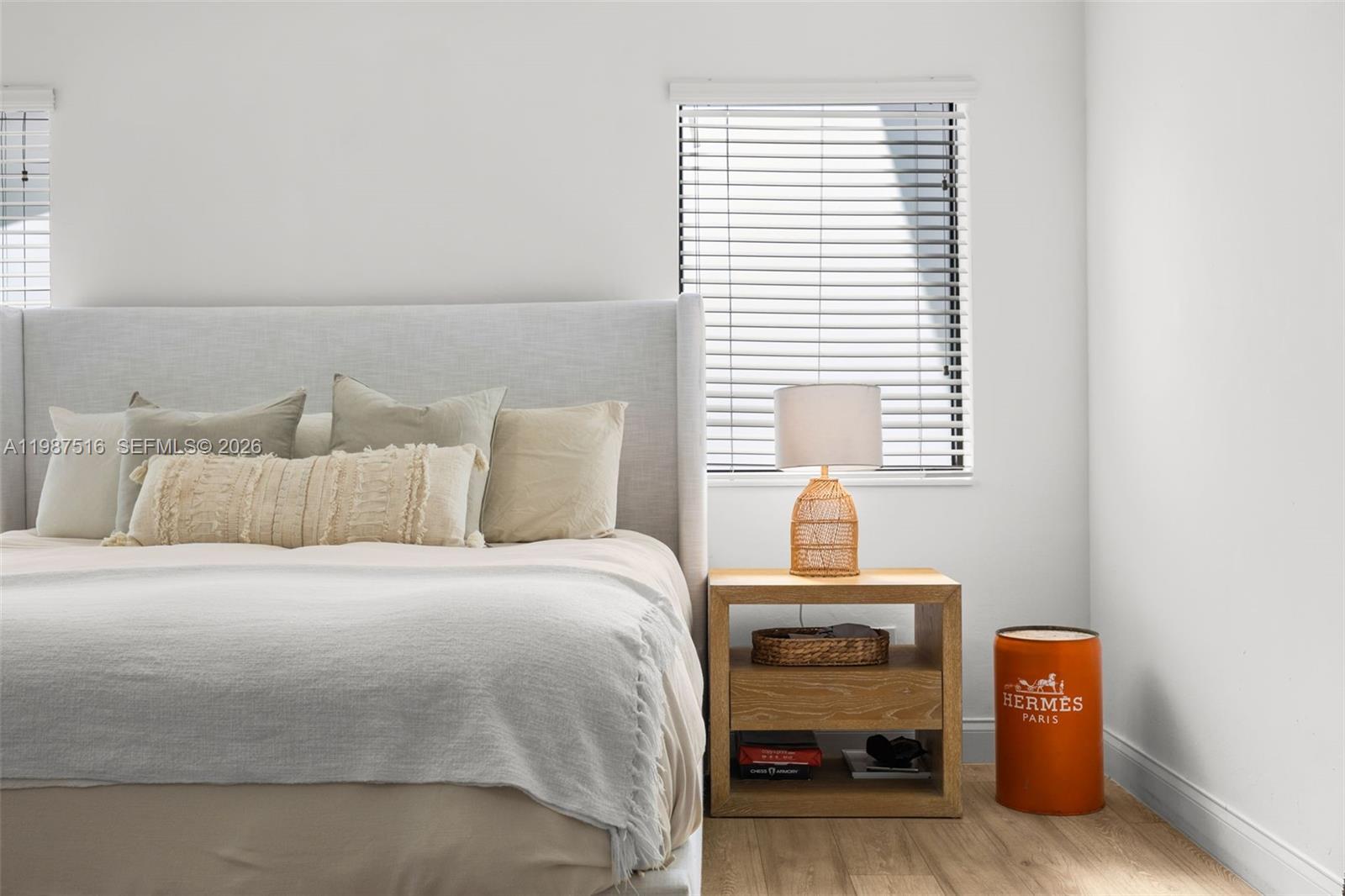 ROYAL PALM HARBOR REPLAT - Residential Lease