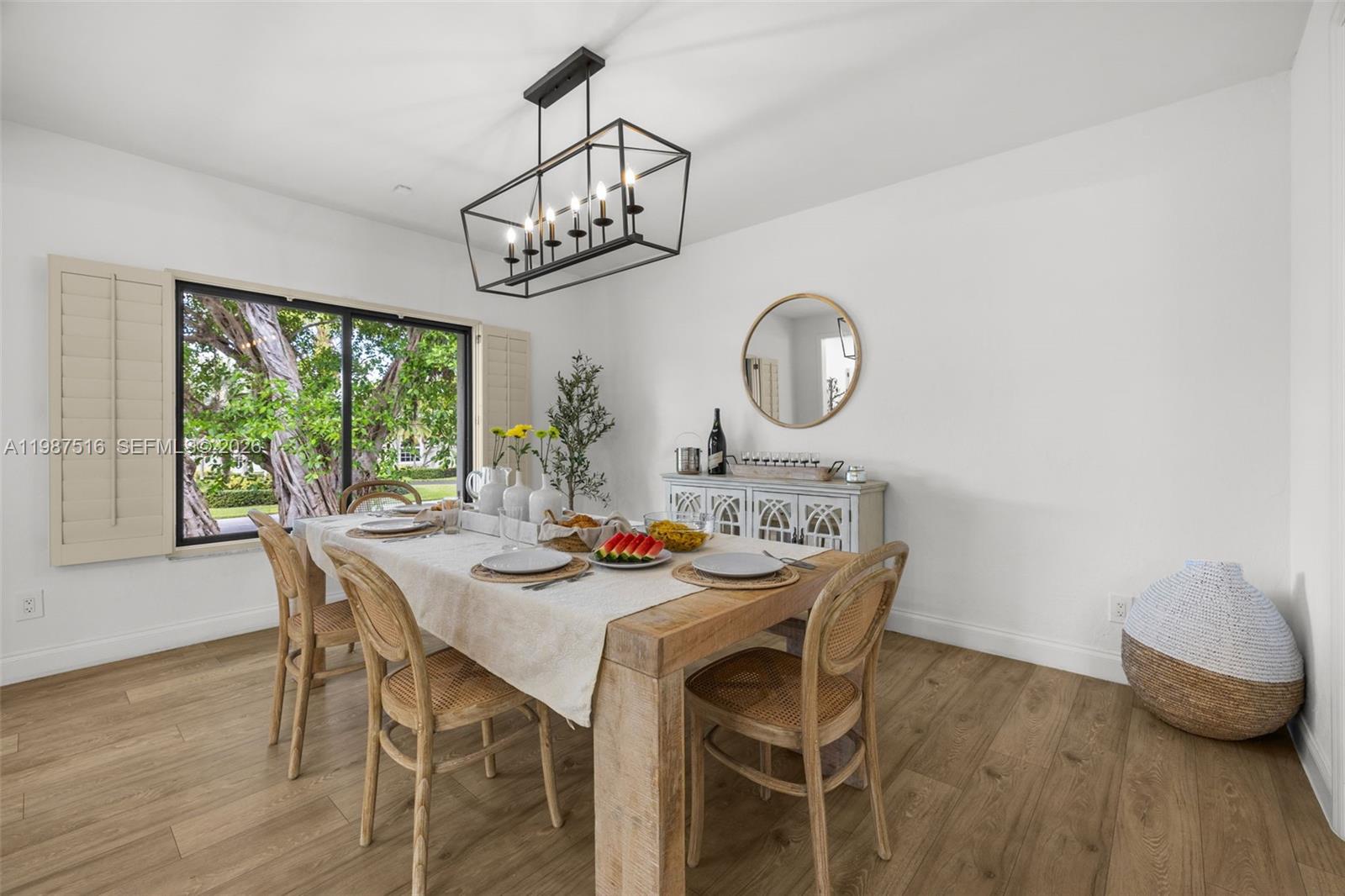 ROYAL PALM HARBOR REPLAT - Residential Lease