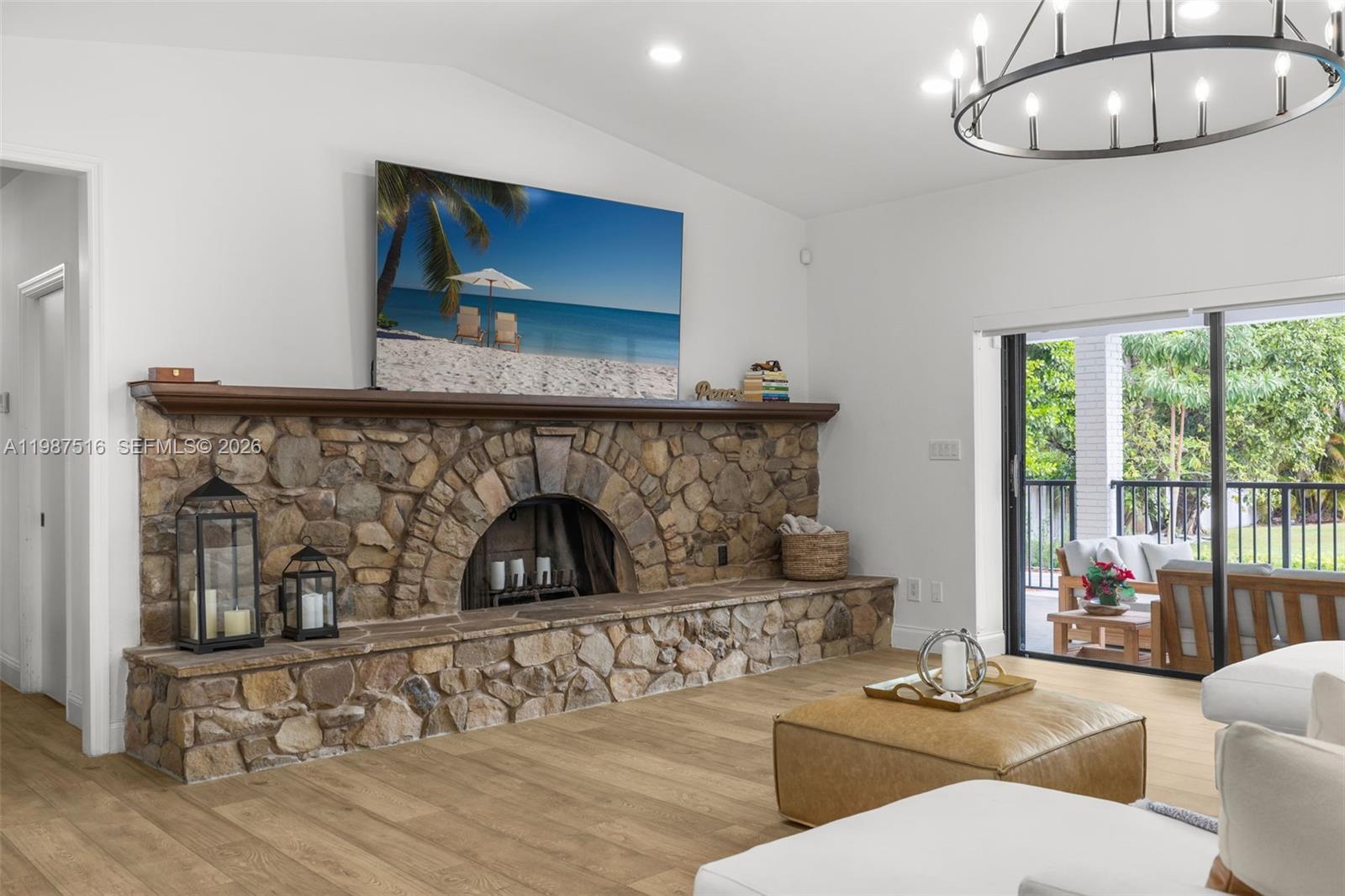 ROYAL PALM HARBOR REPLAT - Residential Lease