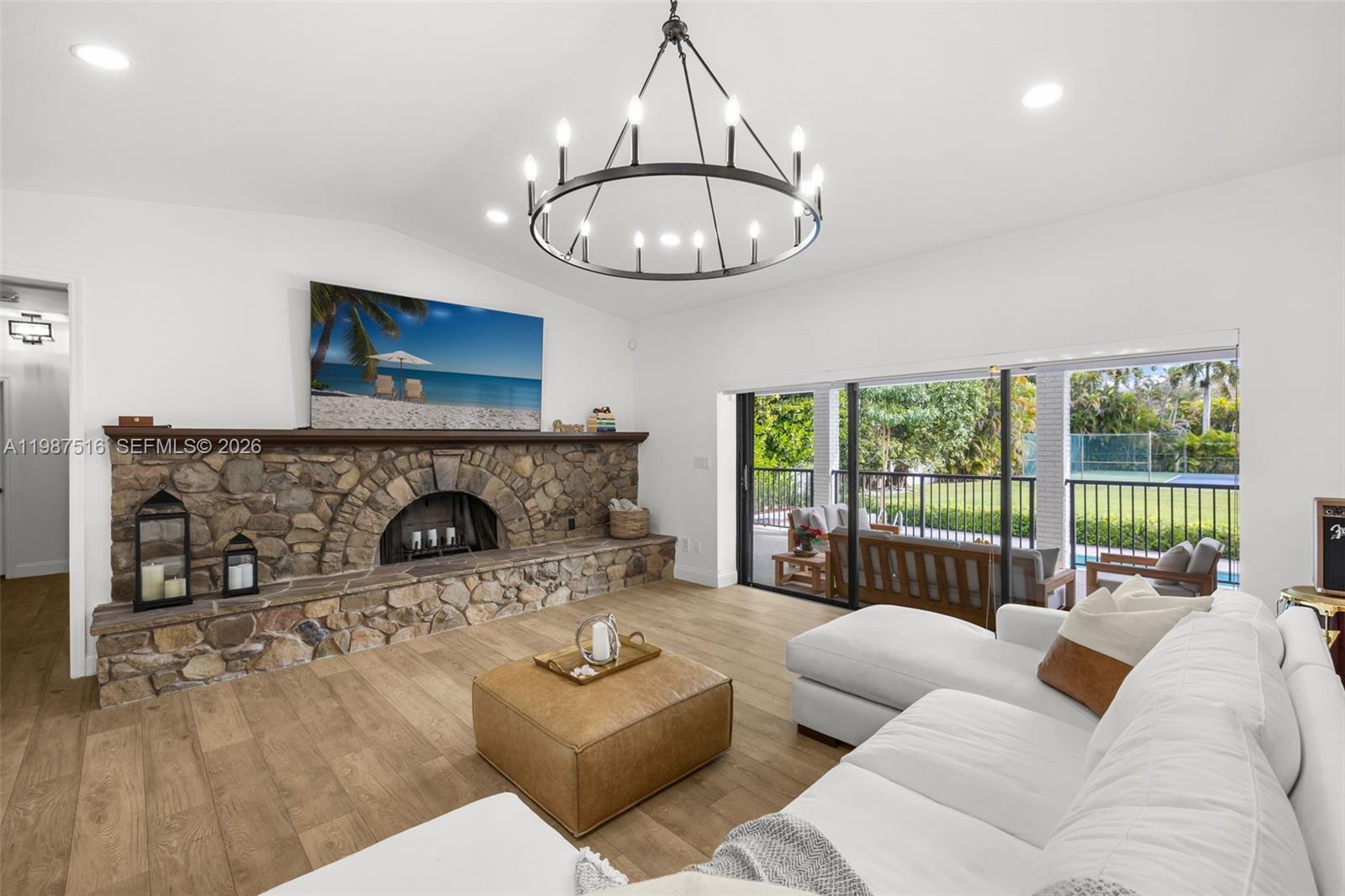 ROYAL PALM HARBOR REPLAT - Residential Lease