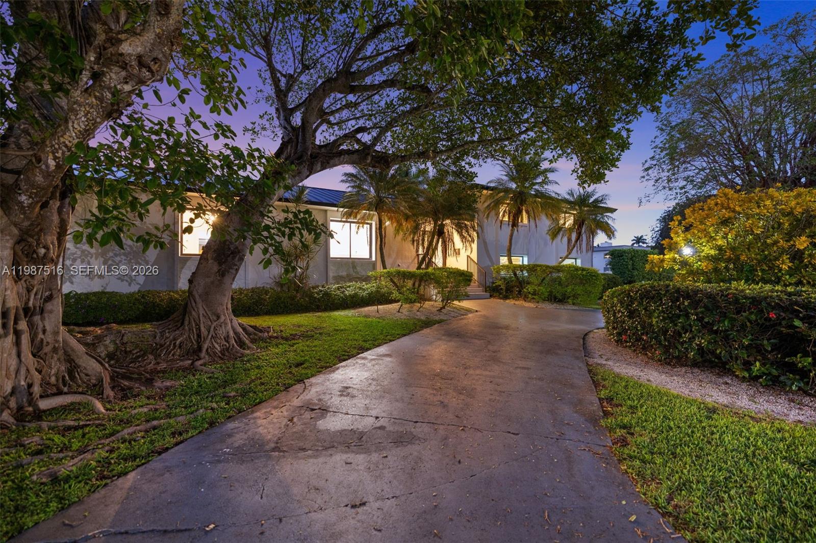 ROYAL PALM HARBOR REPLAT - Residential Lease