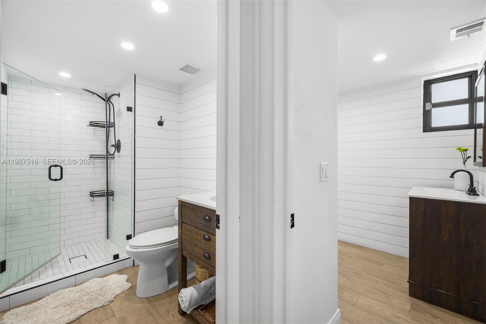 ROYAL PALM HARBOR REPLAT - Residential Lease