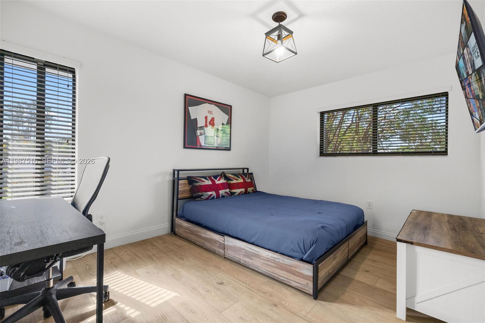 ROYAL PALM HARBOR REPLAT - Residential Lease