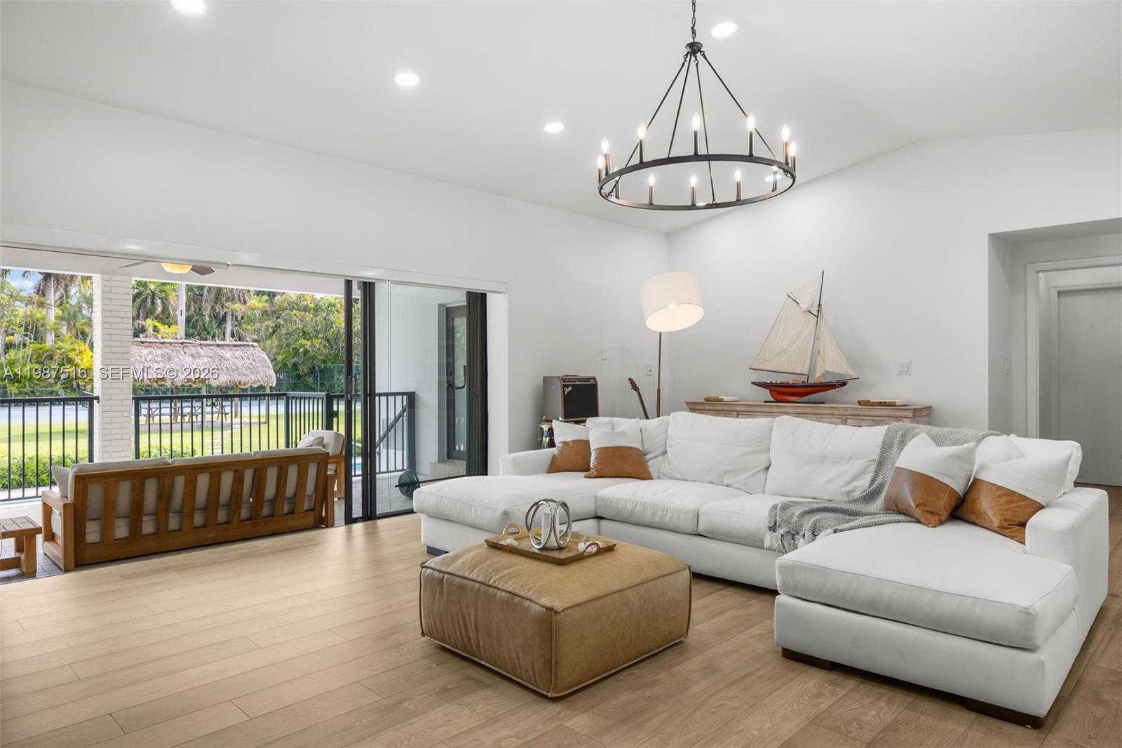 ROYAL PALM HARBOR REPLAT - Residential Lease