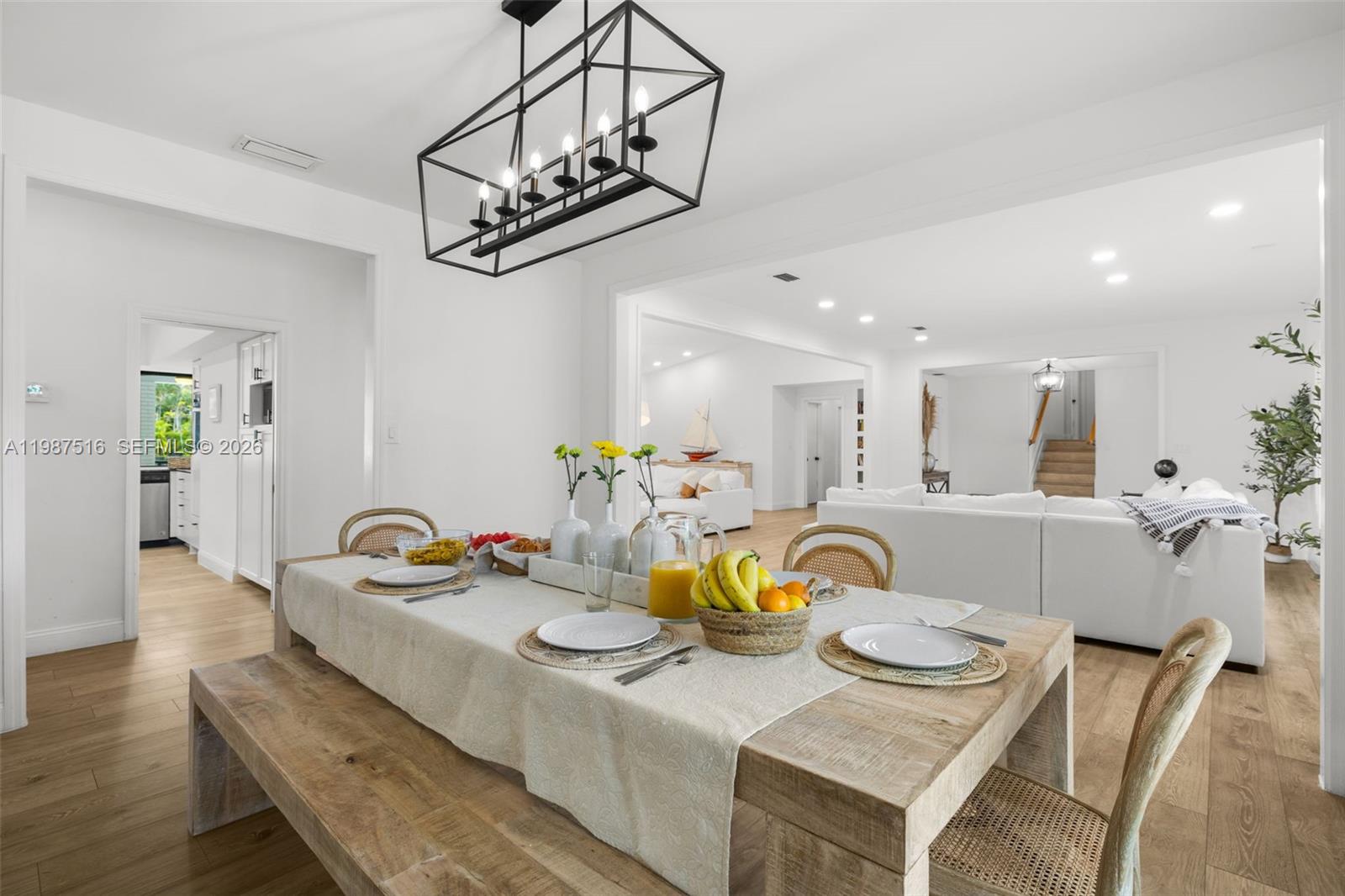 ROYAL PALM HARBOR REPLAT - Residential Lease