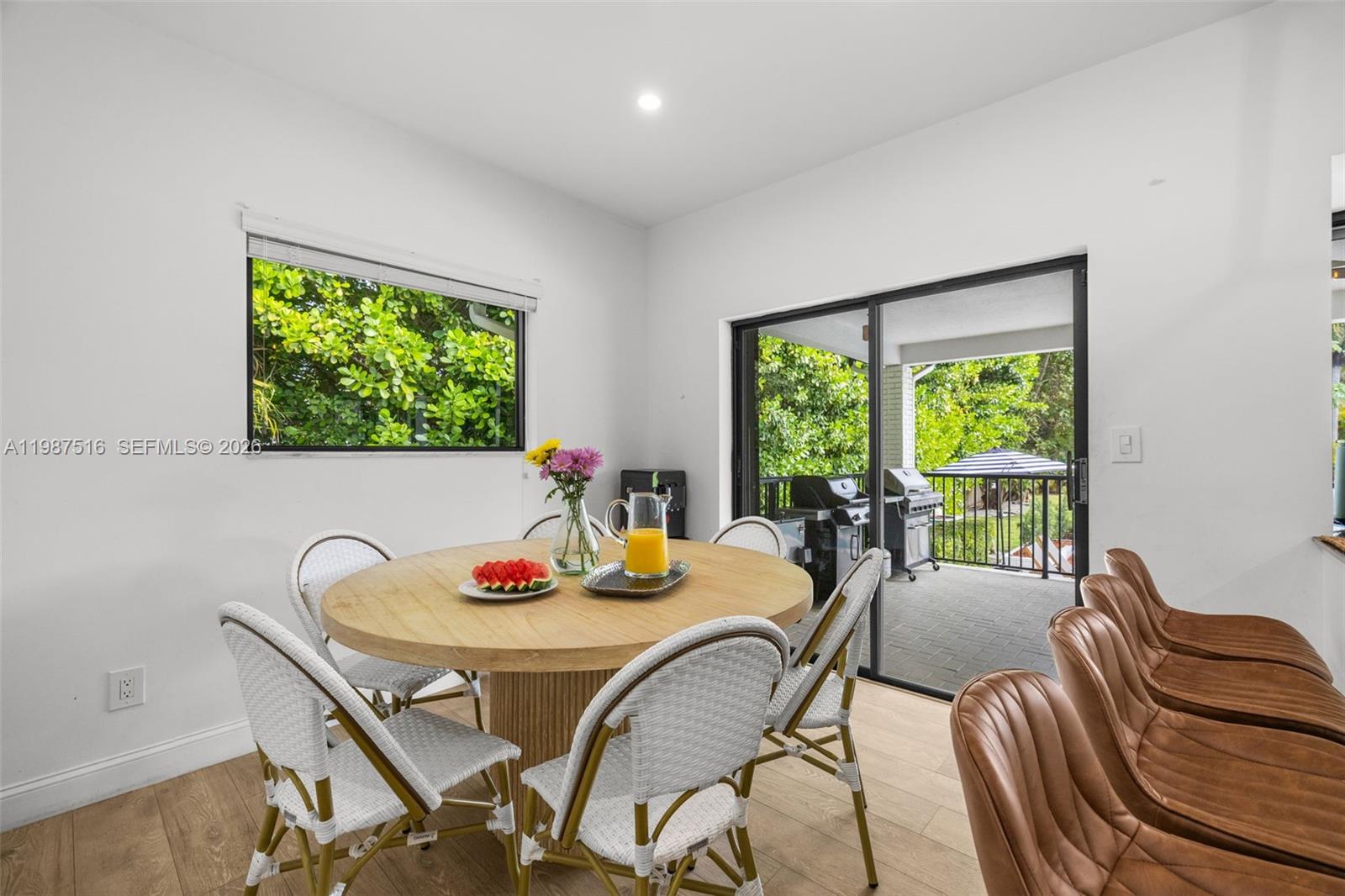 ROYAL PALM HARBOR REPLAT - Residential Lease