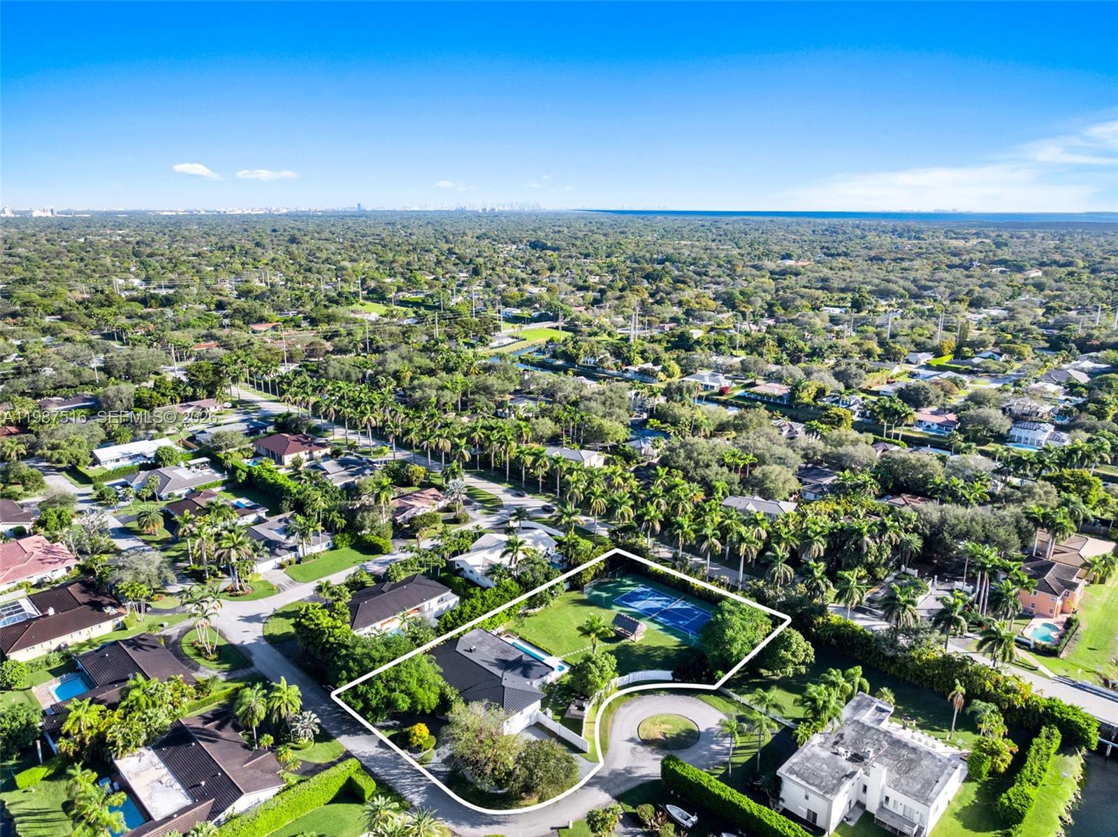 ROYAL PALM HARBOR REPLAT - Residential Lease
