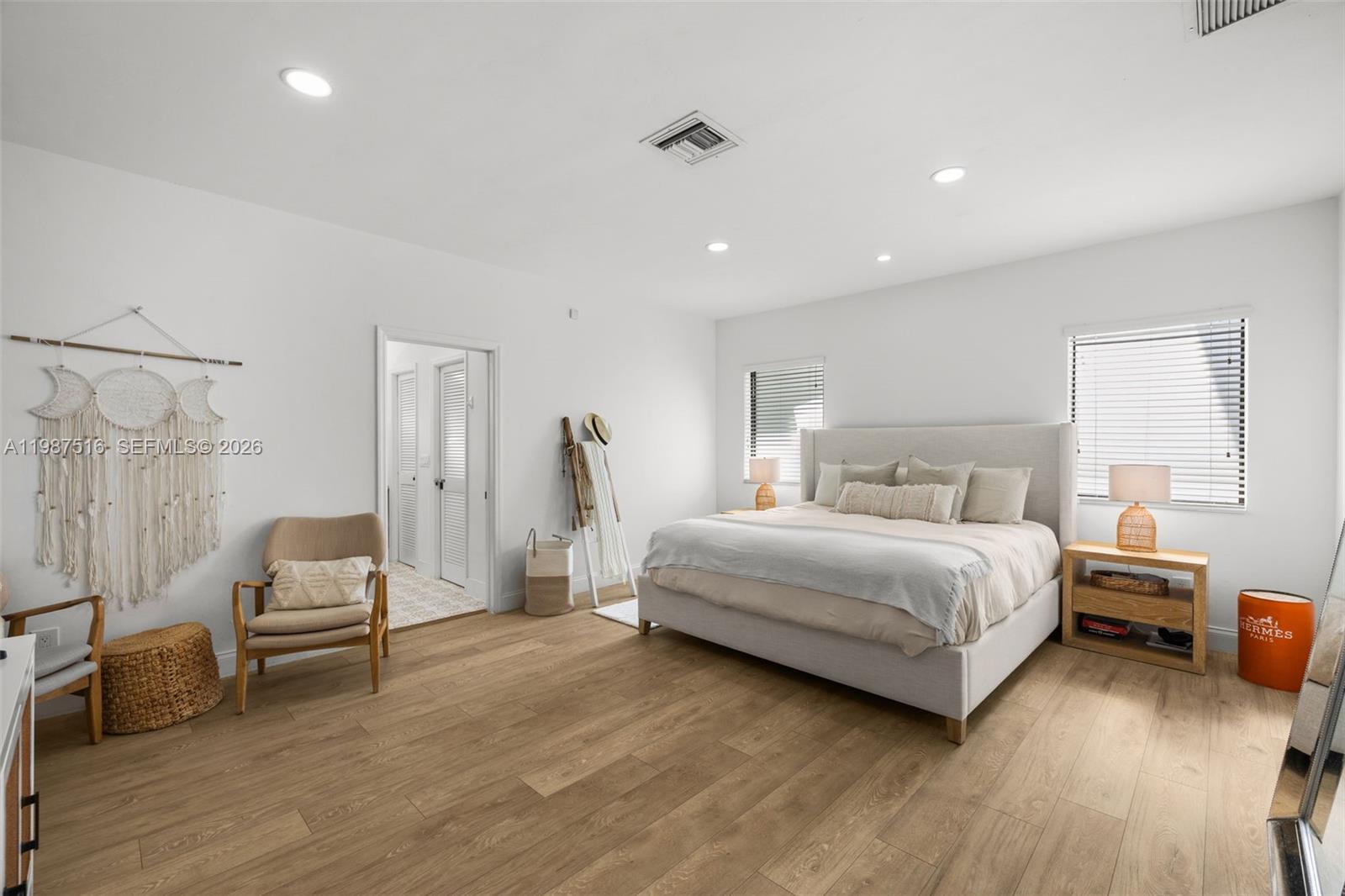 ROYAL PALM HARBOR REPLAT - Residential Lease