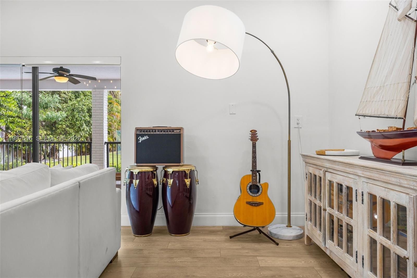 ROYAL PALM HARBOR REPLAT - Residential Lease