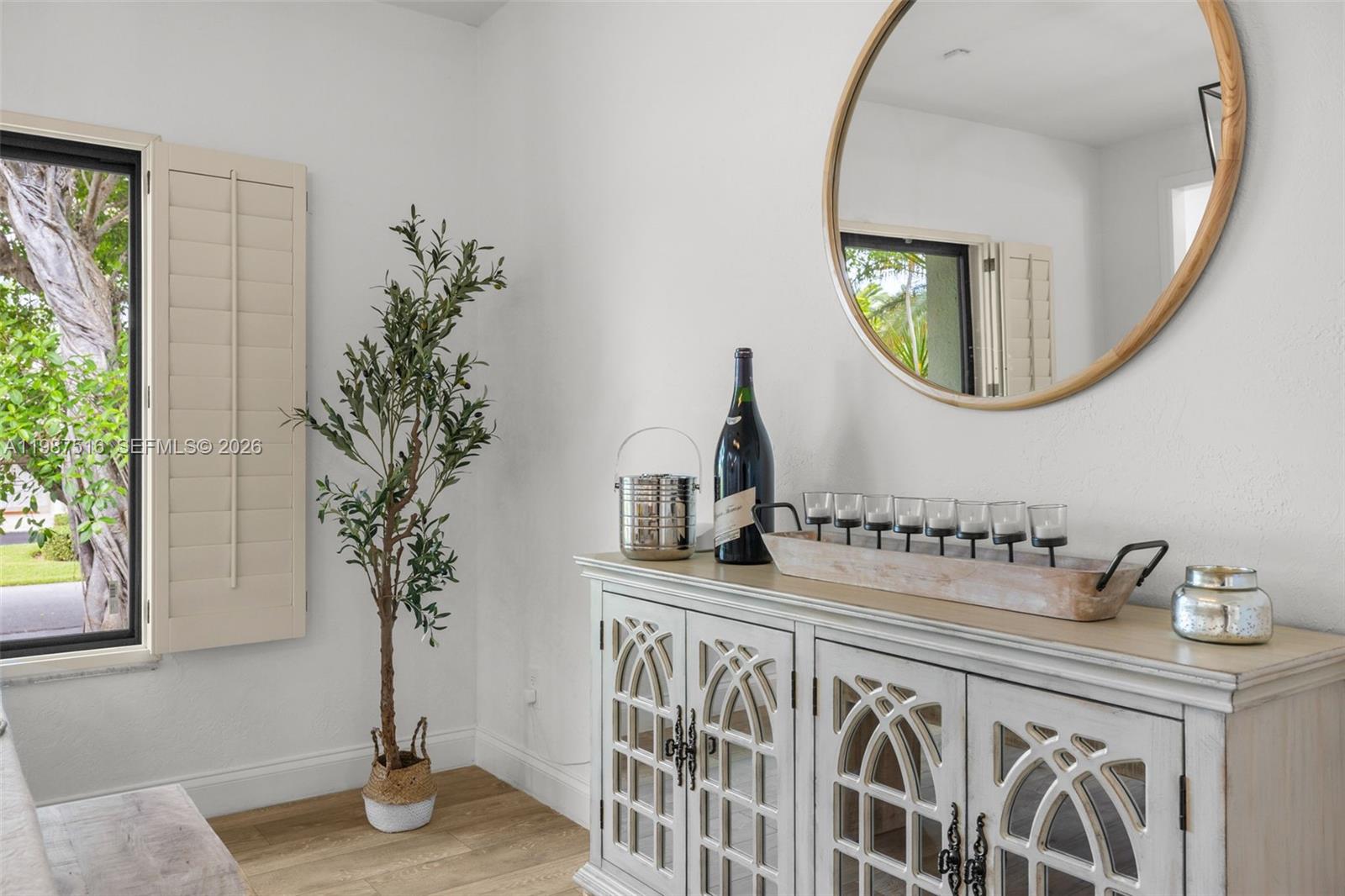 ROYAL PALM HARBOR REPLAT - Residential Lease