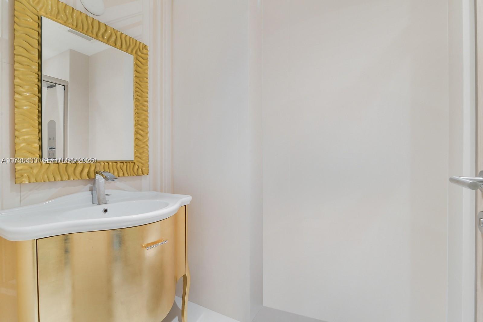 DEL PRADO MARINA - Residential