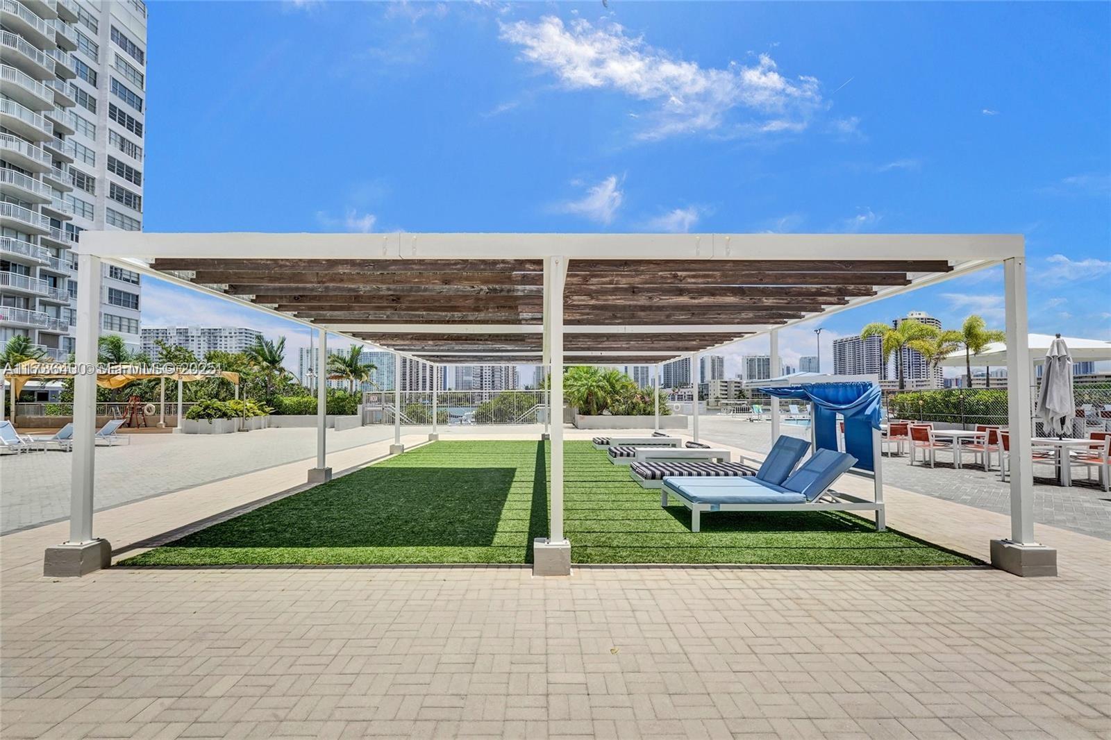 DEL PRADO MARINA - Residential