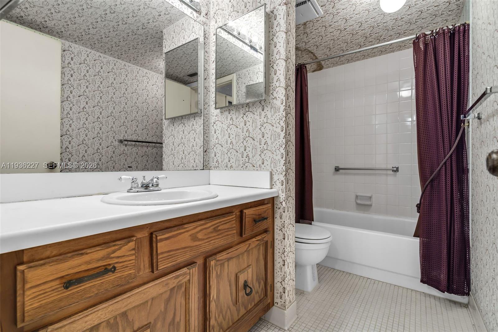 CORAL GATE VIII CONDO - Residential